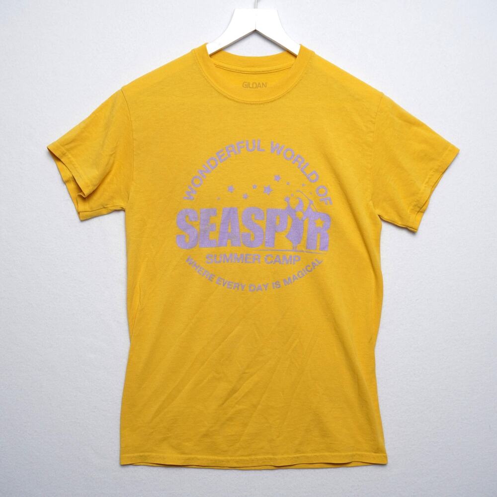 Gildan Summer Camp‎ Tshirt Size Small